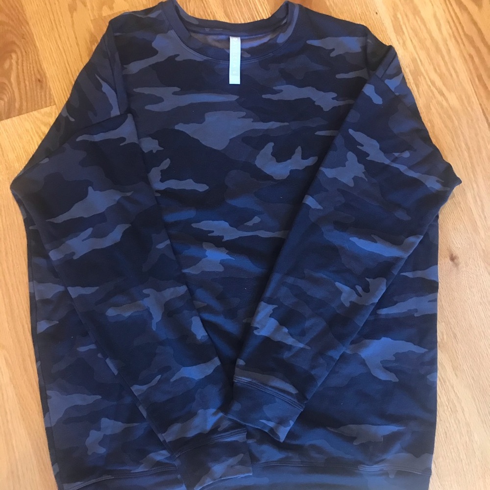 Athleta Studio Street Camo Sweatshirt-s small TALL